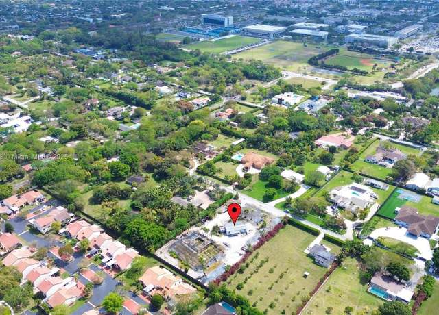 Property at 11295 SW 93rd St, Miami, FL 33176, 2 beds, 1 bath