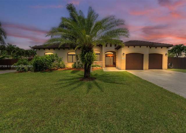 Property at 32006 SW 206th Ave, Homestead, FL 33030, 5 beds, 4 baths