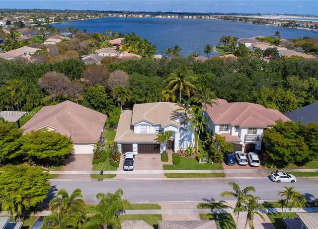 Property at 5101 SW 173rd Ave, Miramar, FL 33029, 5 beds, 3 baths