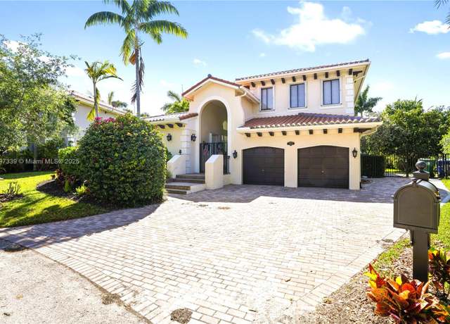 Property at 18906 SW 76th Ave, Cutler Bay, FL 33157, 5 beds, 5.5 baths