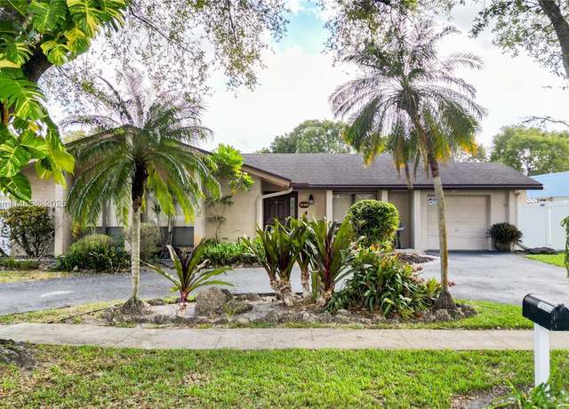 Property at 10410 SW 50th Pl, Cooper City, FL 33328, 3 beds, 2 baths