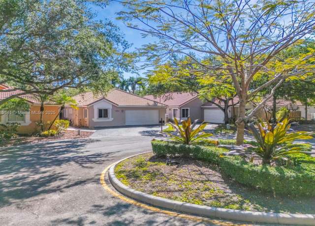 Property at 10156 NW 3rd Ct, Plantation, FL 33324, 3 beds, 2.5 baths