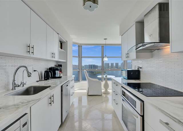 Property at 3500 Mystic Pointe Dr #2101, Aventura, FL 33180, 3 beds, 3 baths