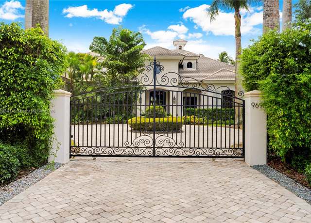 Property at 9690 SW 120th St, Miami, FL 33176, 6 beds, 4 baths