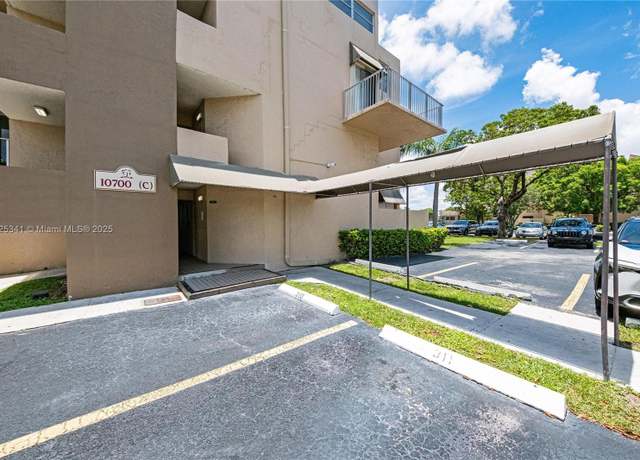 Property at 10700 SW 108th Ave Unit C316, Miami, FL 33176, 3 beds, 2.5 baths
