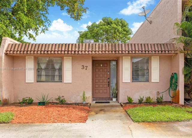 Property at 37 Seville Cir Unit 1-50, Davie, FL 33324, 2 beds, 2 baths