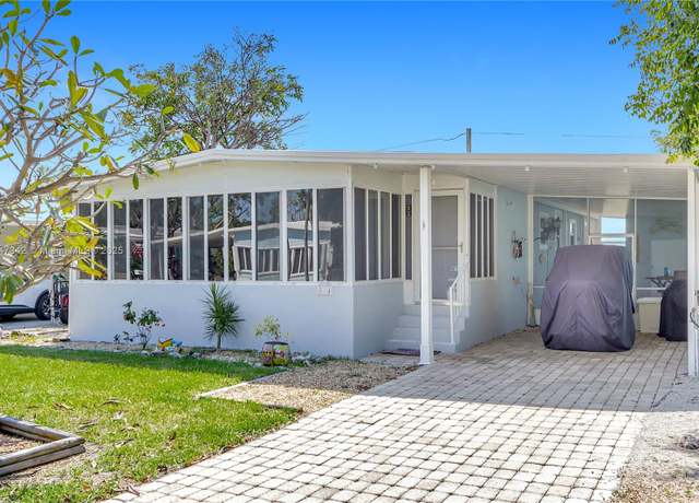 Property at 804 N Topaz St, Key Largo, FL 33037, 2 beds, 2 baths
