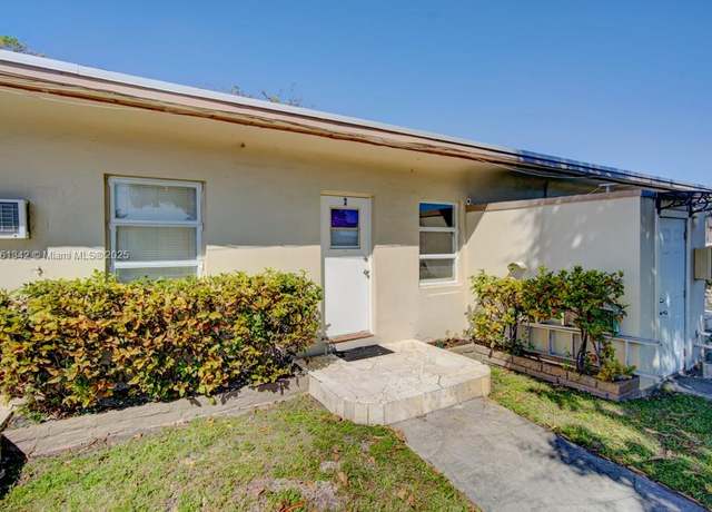 Property at 1845 Dixieanna St, Hollywood, FL 33020, 15 beds, 10 baths