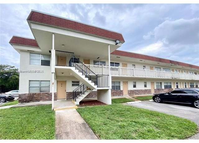 Property at 6211 SW 37th St #211, Davie, FL 33314, 2 beds, 2 baths