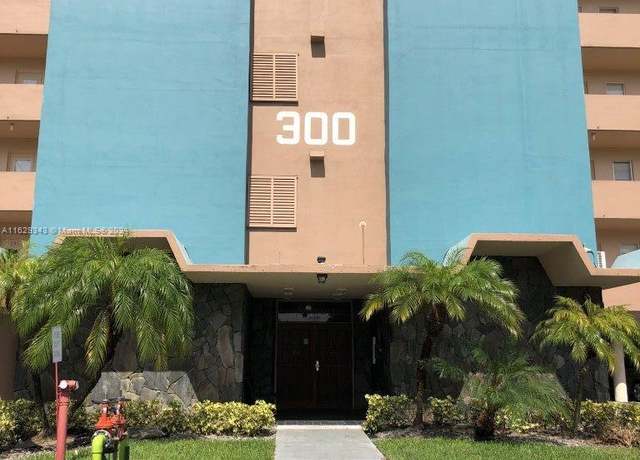 Property at 300 NE 14th Ave #207, Hallandale Beach, FL 33009, 1 bed, 1 bath