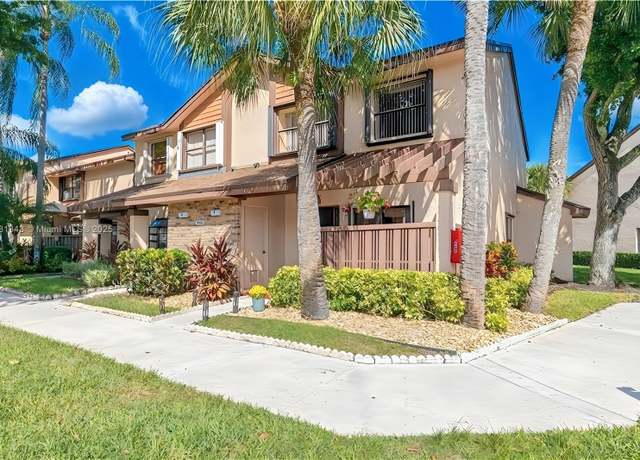 Property at 3950 Cocoplum Cir Unit F, Coconut Creek, FL 33063, 3 beds, 2.5 baths