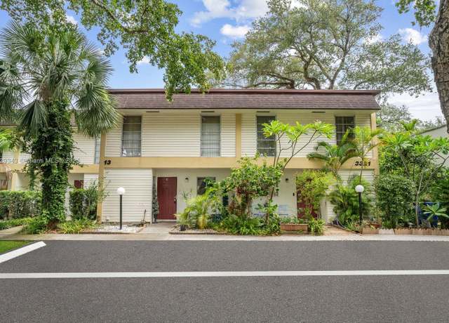 Property at 3321 Simms St Unit 13C, Hollywood, FL 33021, 3 beds, 2.5 baths