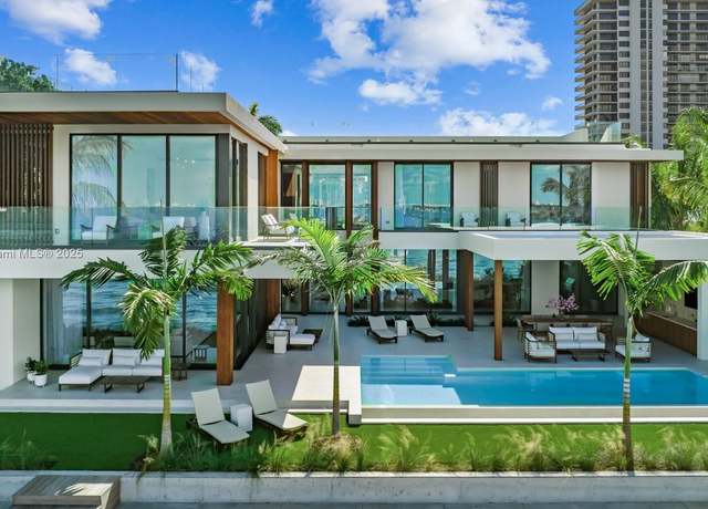 Property at 1061 N Venetian Dr, Miami, FL 33139, 6 beds, 6.5 baths