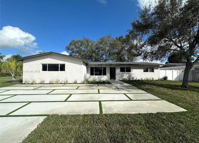 Property at 2321 NW 114th Ter, Pembroke Pines, FL 33026, 5 beds, 3 baths