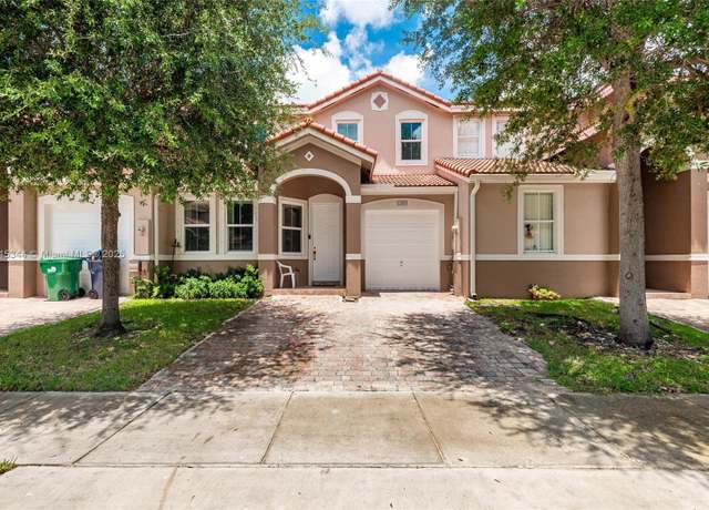 Property at 13861 SW 275th St, Homestead, FL 33032, 3 beds, 2.5 baths