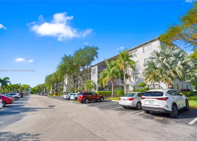 Property at 300 SW 134th Way Unit 413E, Pembroke Pines, FL 33027, 2 beds, 2 baths