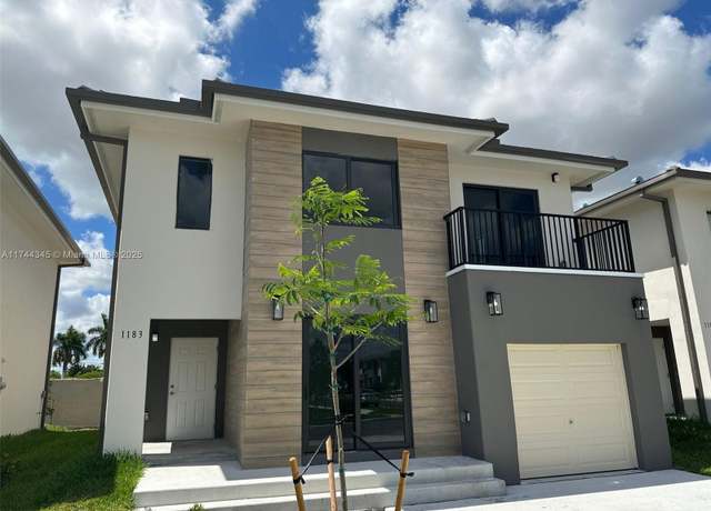 Property at 1183 NW 1st St, Florida City, FL 33034, 5 beds, 4.5 baths