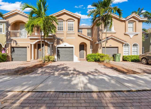 Property at 1397 SE 26th Ave, Homestead, FL 33035, 3 beds, 2.5 baths