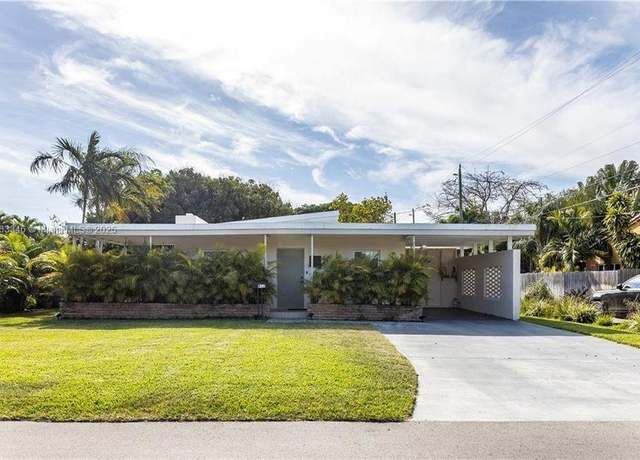 Property at 912 S 15th Ave, Hollywood, FL 33020, 3 beds, 2 baths