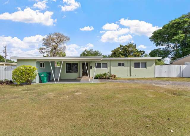 Property at 14435 SW 288th St, Homestead, FL 33033, 2 beds, 2 baths