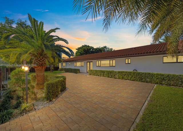 Property at 4501 SW 133rd Ave, Southwest Ranches, FL 33330, 4 beds, 3 baths