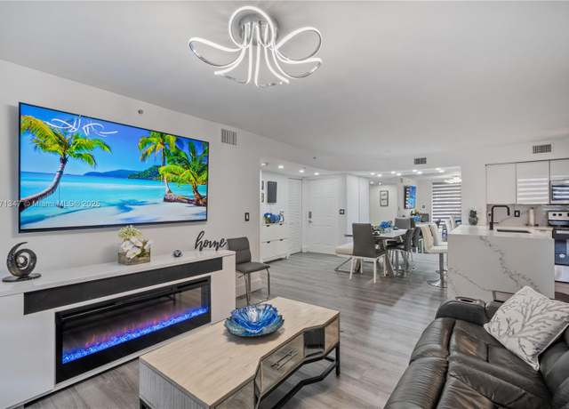 Property at 2113 Renaissance Blvd #105, Miramar, FL 33025, 2 beds, 2 baths