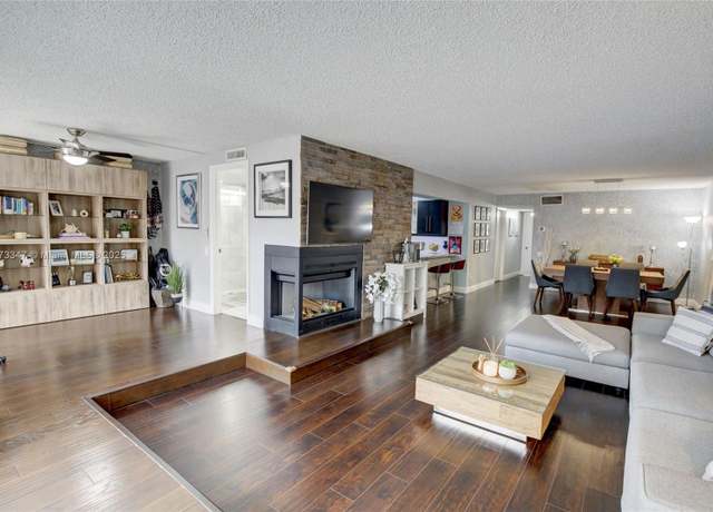 Property at 6947 SW 115th Pl Unit E36, Miami, FL 33173, 3 beds, 2 baths