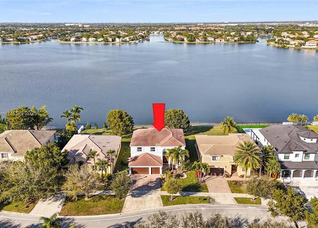 Property at 16079 SW 54th Ct, Miramar, FL 33027, 4 beds, 3 baths