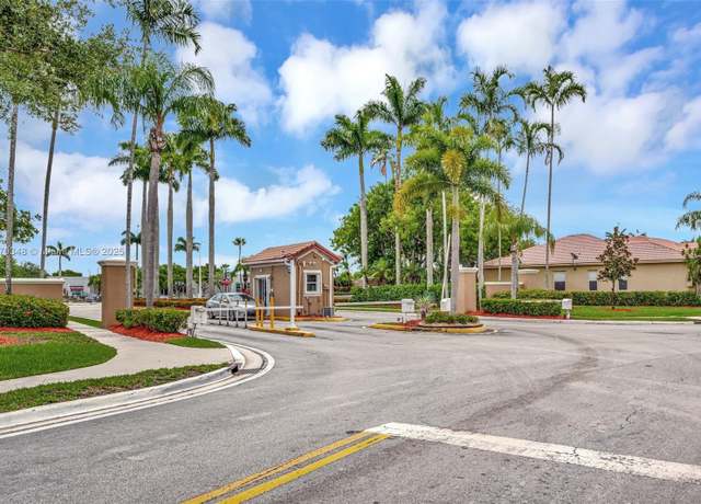 Property at 16103 Opal Creek Dr, Weston, FL 33331, 4 beds, 2.5 baths
