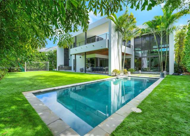 Property at 7900 SW 54th Ave, Miami, FL 33143, 6 beds, 6.5 baths