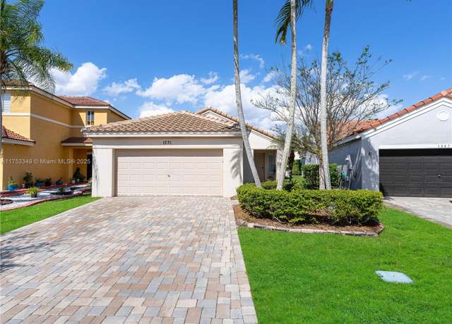 Property at 1371 Plumosa Way, Weston, FL 33327, 3 beds, 2 baths