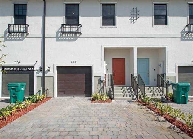 Property at 766 SW 12th St, Florida City, FL 33034, 3 beds, 2.5 baths