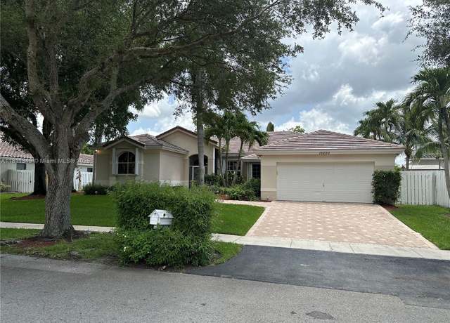 Property at 13220 NW 11th Ct, Sunrise, FL 33323, 4 beds, 2 baths