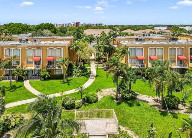 Property at 17901 NW 68th Ave Unit Q102, Hialeah, FL 33015, 2 beds, 2 baths