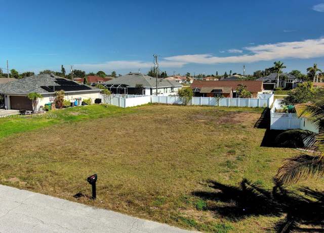 Property at 2013 NE 18th Ave, Cape Coral, FL 33909