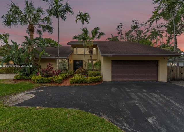 Property at 13520 NE Miami Ct, Miami, FL 33161, 3 beds, 2 baths