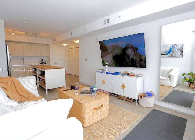 Property at 4250 Biscayne Blvd #1512, Miami, FL 33137, 1 bed, 1 bath