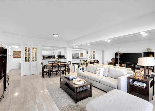 Property at 520 Brickell Key Dr Unit A704, Miami, FL 33131, 3 beds, 3 baths