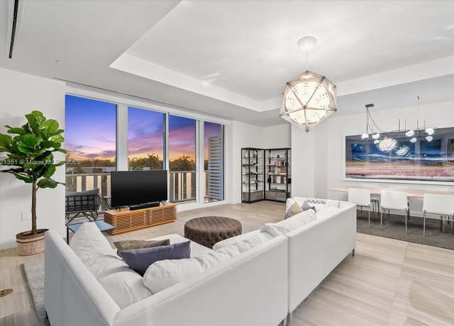 Property at 4701 N Meridian Ave #315, Miami Beach, FL 33140, 2 beds, 2.5 baths