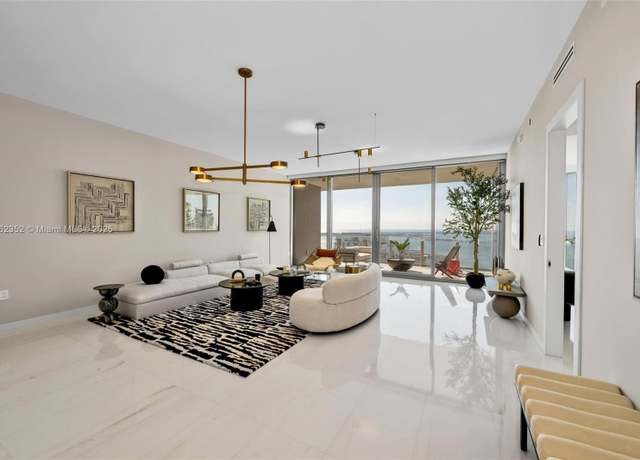 Property at 300 Biscayne Blvd Way #3903, Miami, FL 33131, 3 beds, 4.5 baths