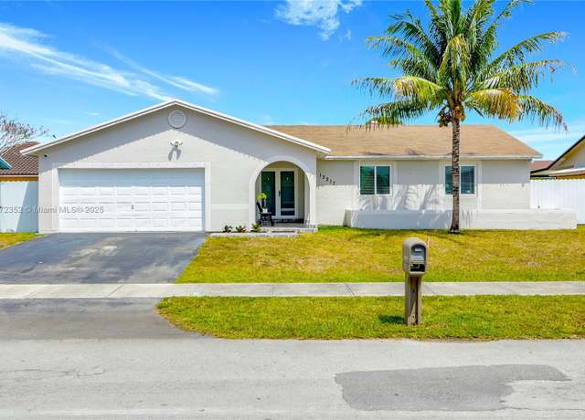 Property at 13217 SW 257th Ter, Homestead, FL 33032, 4 beds, 2 baths
