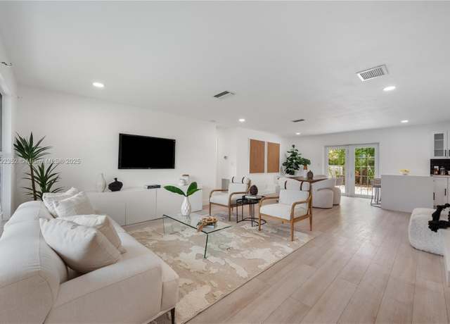 Property at 4617 SW 28th Way, Dania Beach, FL 33312, 3 beds, 2 baths