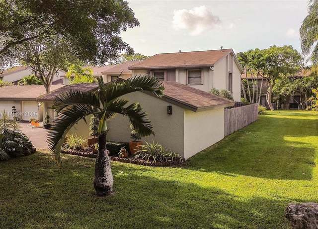 Property at 11413 SW 112th St, Miami, FL 33176, 4 beds, 3 baths
