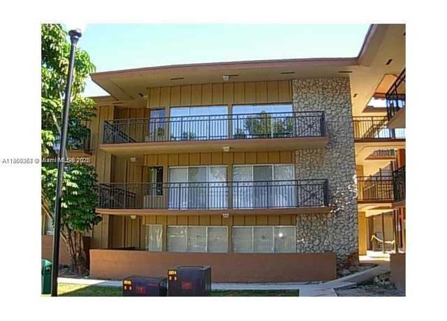 Property at 4850 SW Sw 63rd Ter #114, Davie, FL 33314, 2 beds, 2 baths