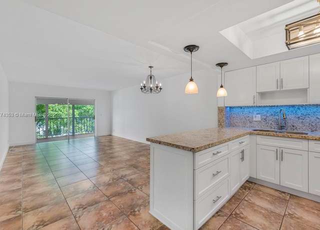 Property at 1101 Hillcrest Ct #315, Hollywood, FL 33021, 1 bed, 1.5 baths
