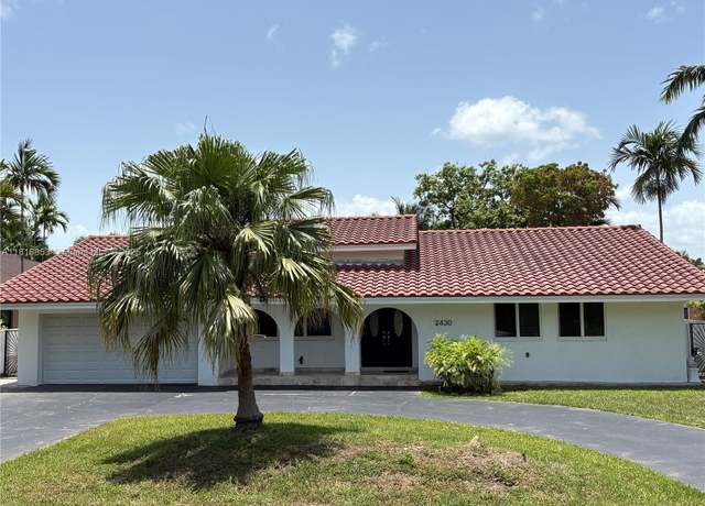 Property at 2430 SW 99th Ave, Miami, FL 33165, 4 beds, 2.5 baths