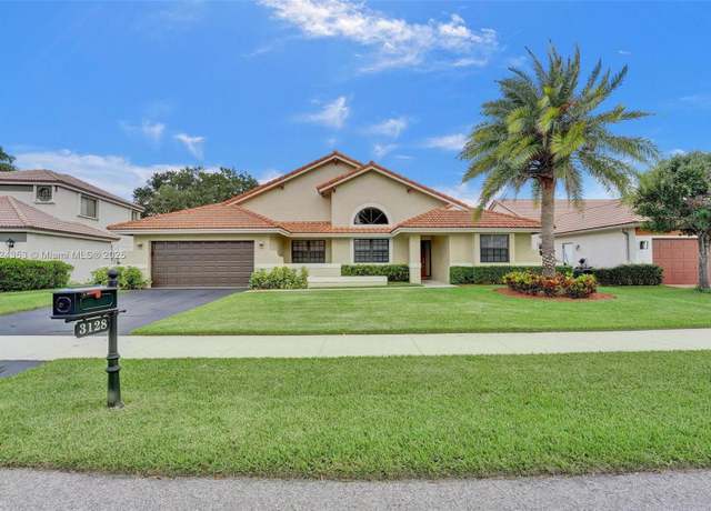Property at 3128 Peachtree Cir, Davie, FL 33328, 4 beds, 3 baths