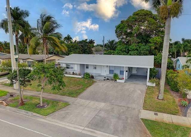 Property at 770 NW 38th St, Oakland Park, FL 33309, 4 beds, 3 baths