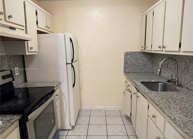 Property at 200 SW 132nd Way Unit 313L, Pembroke Pines, FL 33027, 1 bed, 1.5 baths