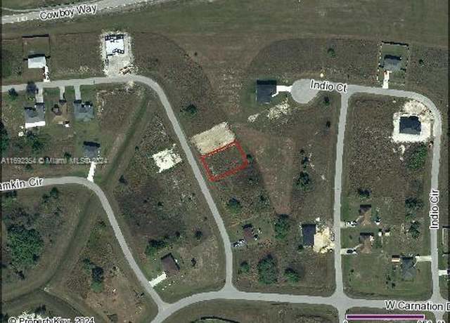 Property at 9009 Lamkin Cir, La Belle, FL 33935